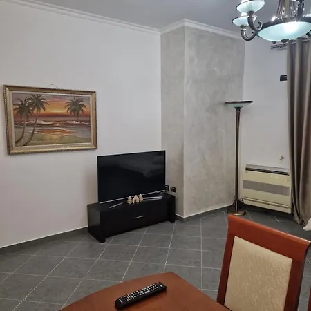 公寓 Dajt Express Teleferik And Bunkart 地拉那